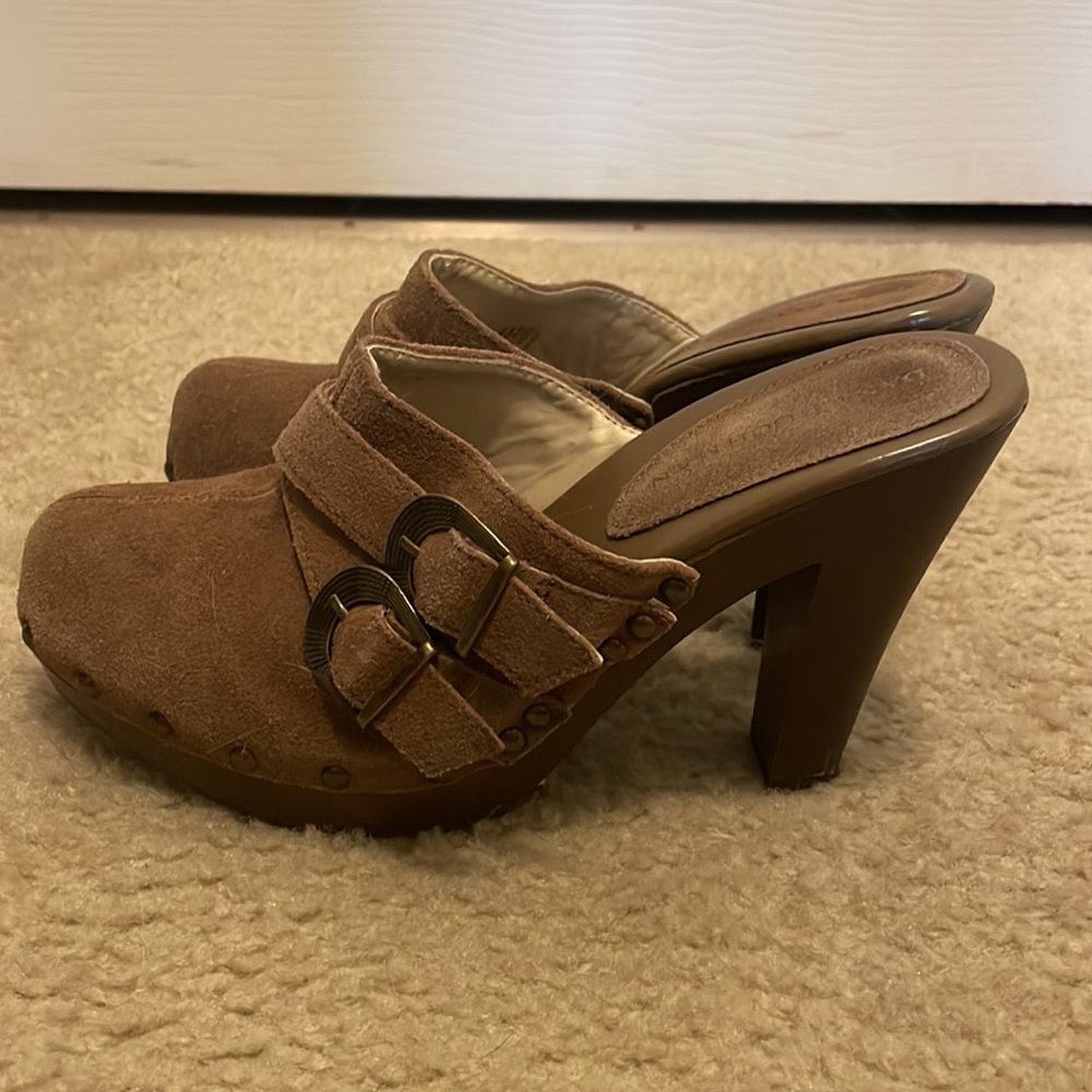 Heeled clogs - Picture 2 of 3